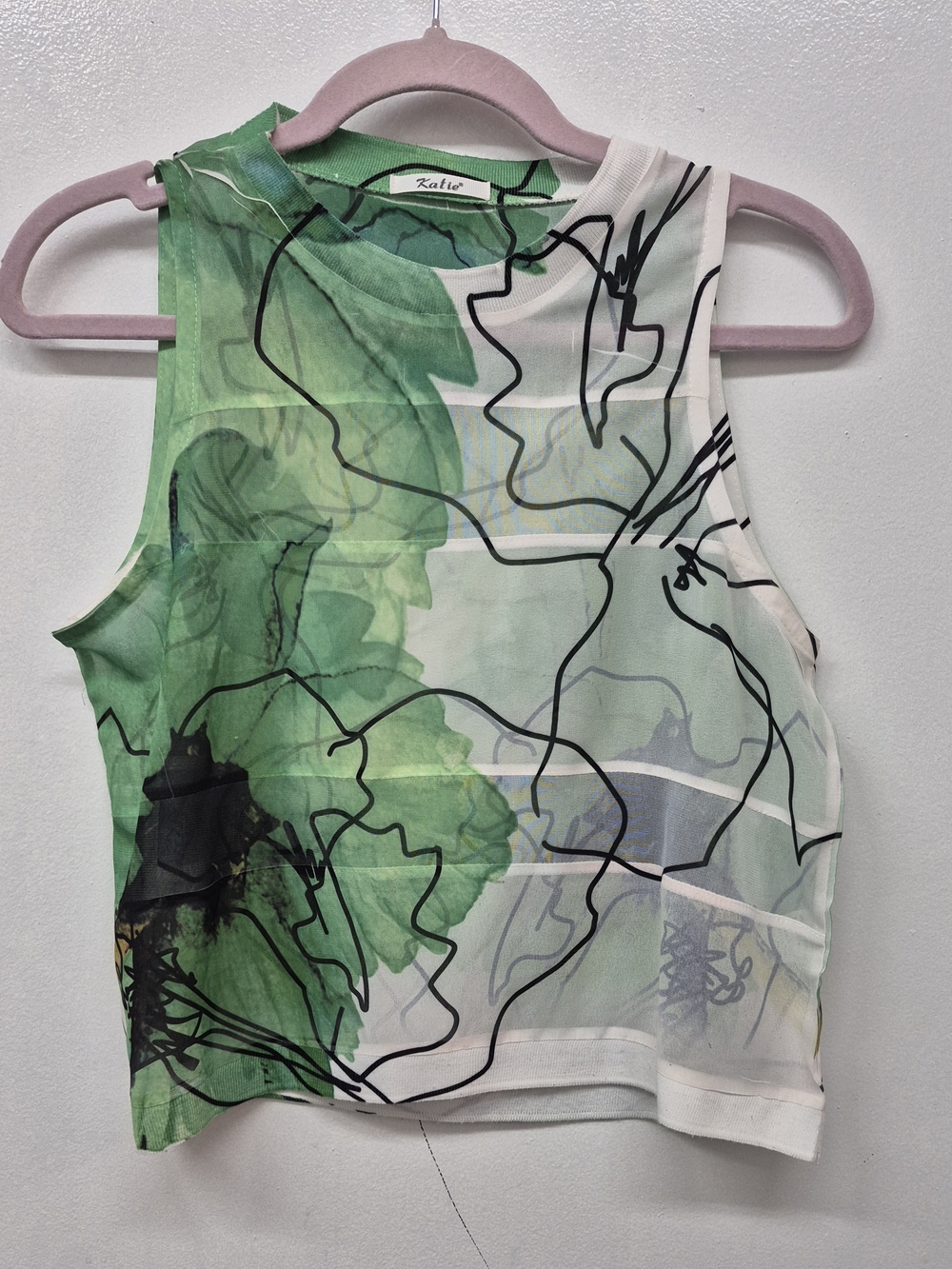 🎁🆓️ Katie Green & White Abstract Sleeveless Crop Top